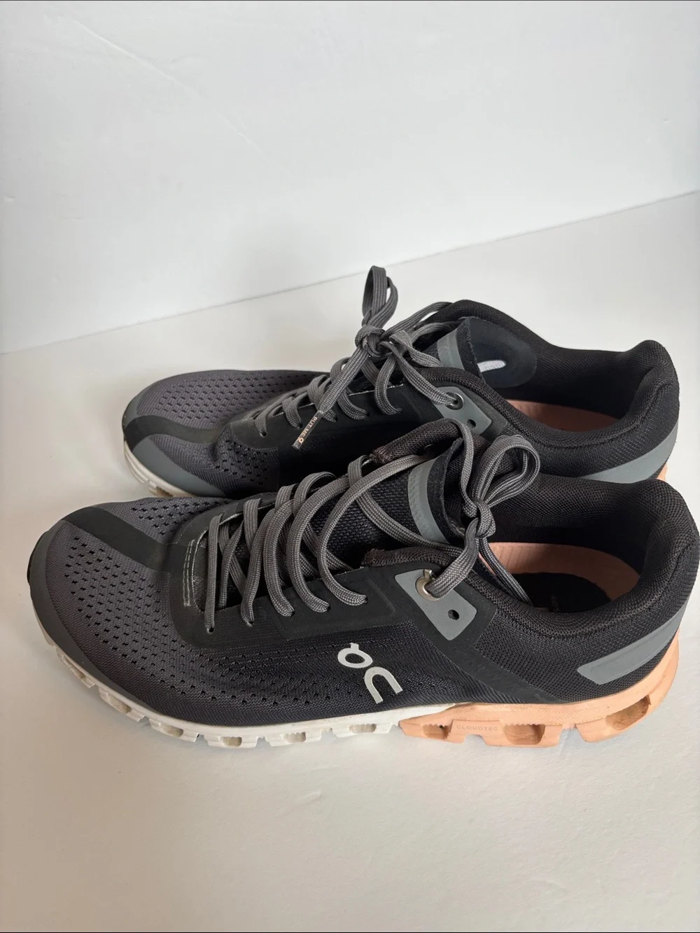 On Running Shoes Helion Style